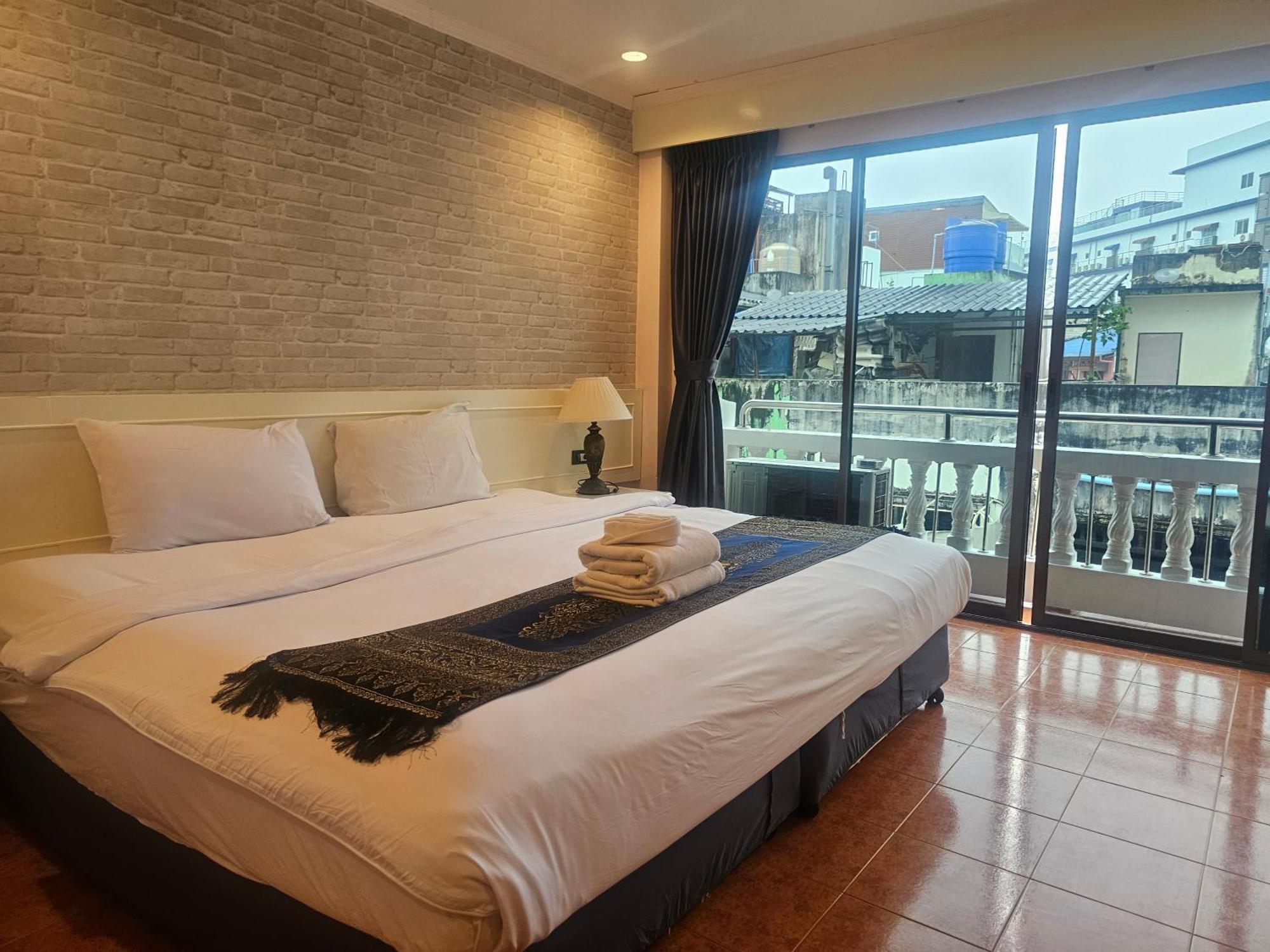 Patong Central Residence And Apartment Δωμάτιο φωτογραφία