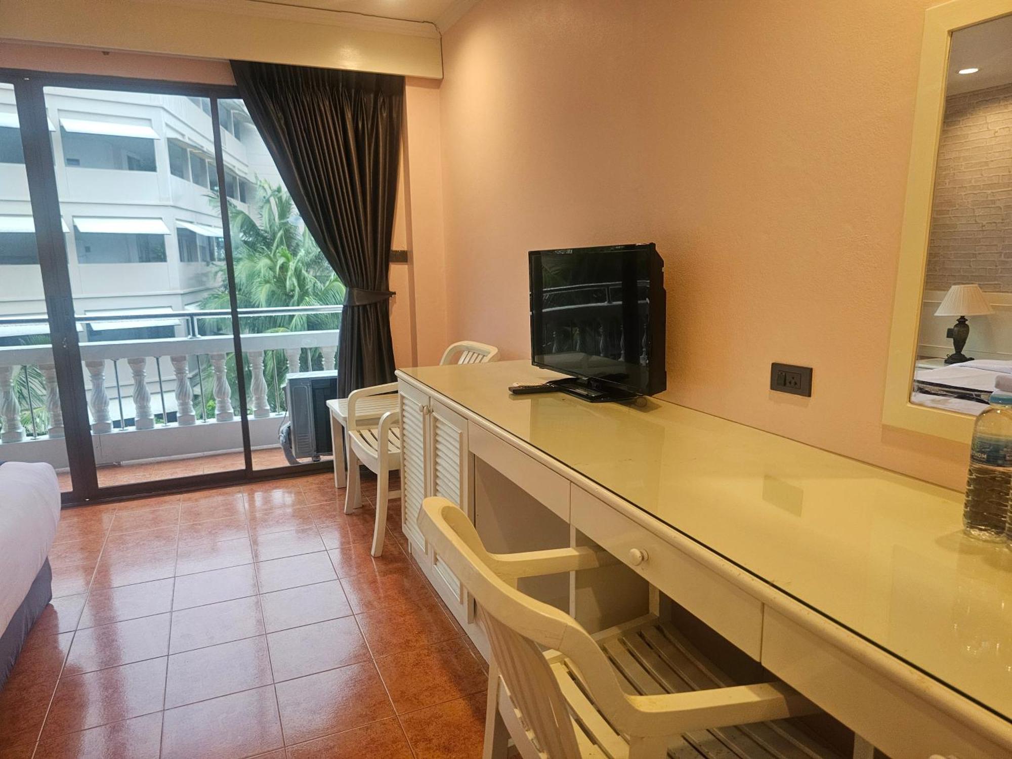 Patong Central Residence And Apartment Εξωτερικό φωτογραφία